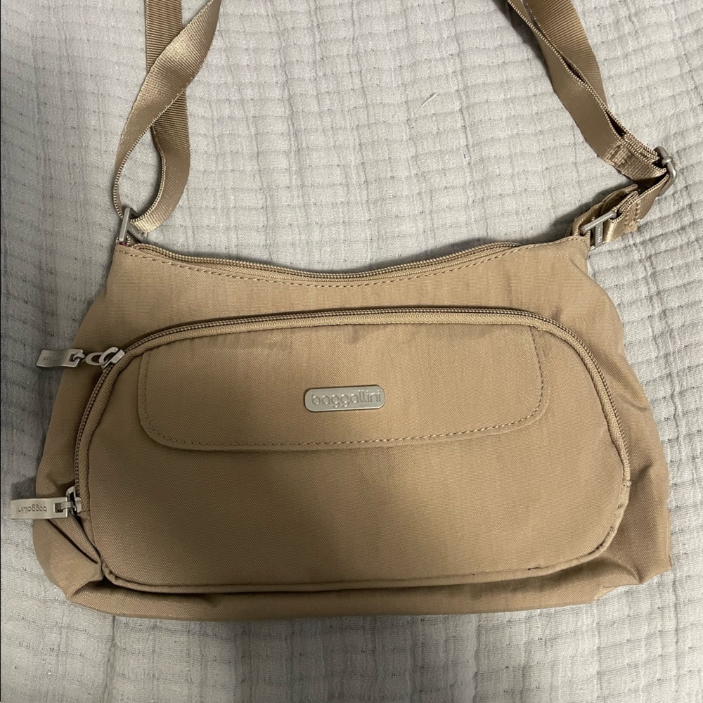 New Baggallini Purse